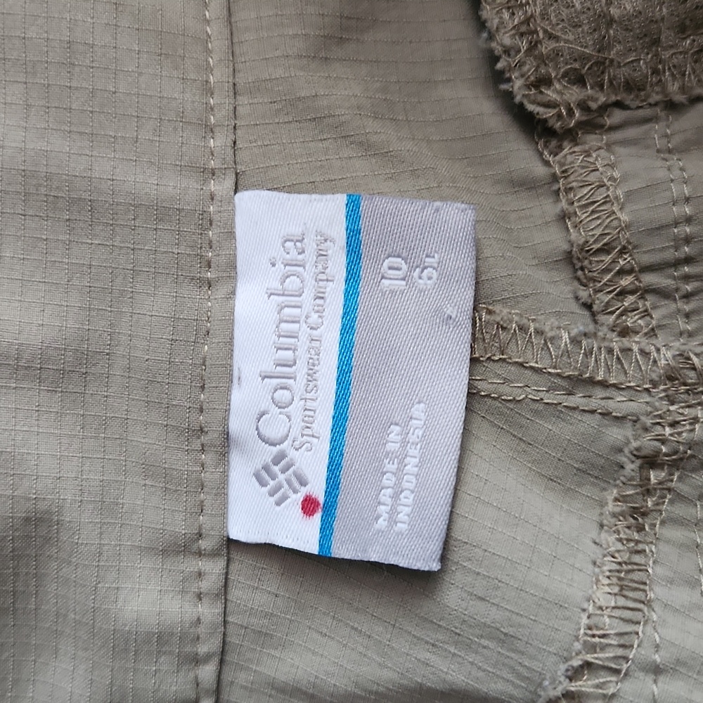 Columbia khaki nylon hiking shorts 6" inseam size 10 - Picture 3 of 7